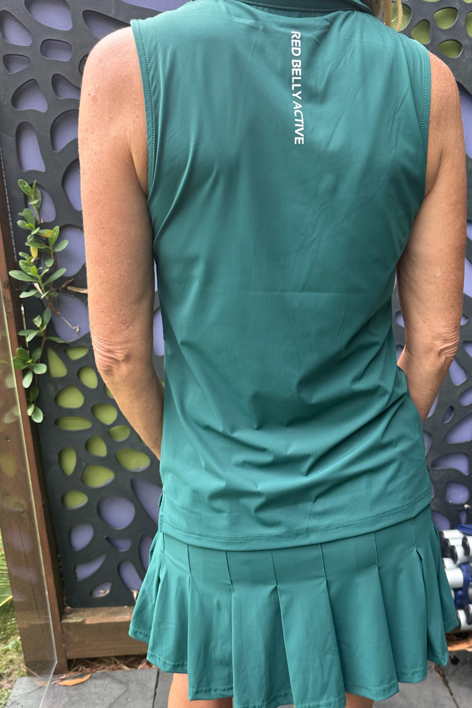 Red Belly Active | Bella Sleeveless — Forest